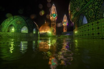 Informe fotográfico | Escenas de la cúpula y los minaretes del Santuario de Aba al-Fadl al-Abbas en la víspera del 15 de Sha'ban