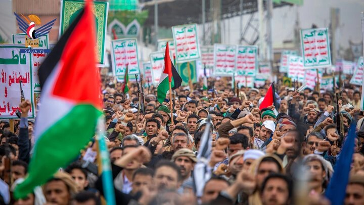 تقرير مصور/ صنعاء تشهد مسيرة مليونية تحت شعار "تلبية ونصرة للشعب الفلسطيني.. ثابتون وجاهزون للجولة القادمة"