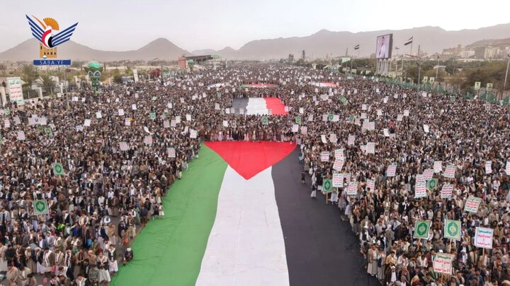 تقرير مصور/ صنعاء تشهد مسيرة مليونية تحت شعار "تلبية ونصرة للشعب الفلسطيني.. ثابتون وجاهزون للجولة القادمة"