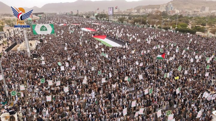 تقرير مصور/ صنعاء تشهد مسيرة مليونية تحت شعار "تلبية ونصرة للشعب الفلسطيني.. ثابتون وجاهزون للجولة القادمة"