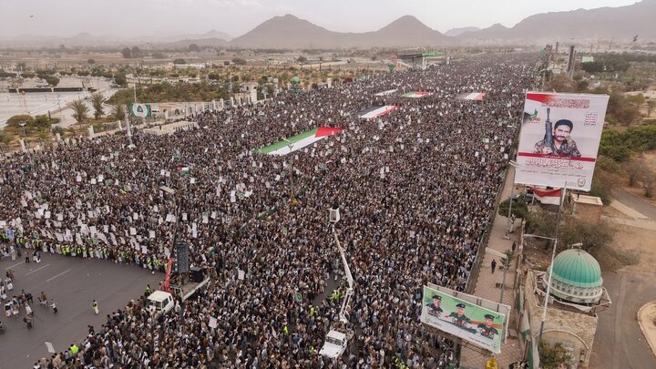 تقرير مصور/ صنعاء تشهد مسيرة مليونية تحت شعار "تلبية ونصرة للشعب الفلسطيني.. ثابتون وجاهزون للجولة القادمة"