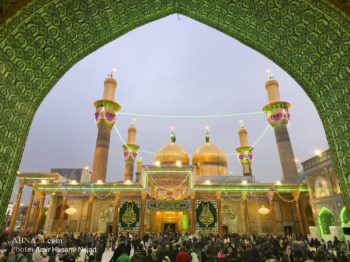 حرم مطهر امامین کاظمین(ع) در سالروز میلاد امام زمان عجل الله تعالی فرجه الشریف و اعیاد شعبان میزبان خیل زائرانی بود که برای عرض ارادت و تبریک به این بارگاه منور مشرف شده بودند.