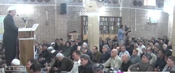 “Wêjevanê îmamê Înî yê Mehabadê. Serkeftina Şoreşa Îslamî ya Îranê bi xweşî bi îman, yekîtî û hebûna hişmenda gel.”