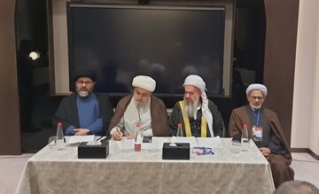 نشست کمیسیون اربعین در «همایش بین المللی امام حسین(ع) امتداد پیامبر عدالت و رحمت(ص)» 