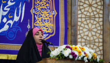 الگوی انقلاب اسلامی، زنی را معرفی می‌کند که نقش‌آفرین و اثرگذار در خانواده است