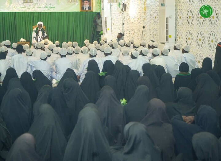 تقرير مصور/ حفل بمناسبة بلوغ سن التكليف بحضور الشيخ الزكزكي في العاصمة النيجيرية