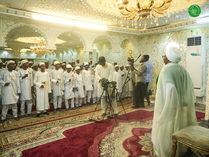 تقرير مصور/ حفل بمناسبة بلوغ سن التكليف بحضور الشيخ الزكزكي في العاصمة النيجيرية