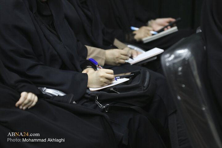 نشست خبری بیست و هفتمین همایش کتاب سال حوزه