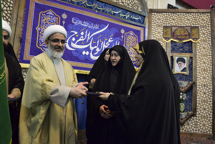 اجتماع بانوان مدافع ولایت (میثاق انقلابی) در حرم مطهر حضرت شاهچراغ (ع)