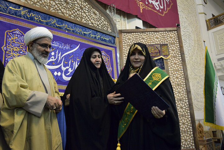 اجتماع بانوان مدافع ولایت (میثاق انقلابی) در حرم مطهر حضرت شاهچراغ (ع)