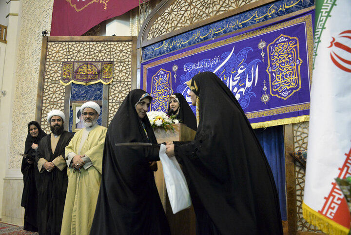 اجتماع بانوان مدافع ولایت (میثاق انقلابی) در حرم مطهر حضرت شاهچراغ (ع)