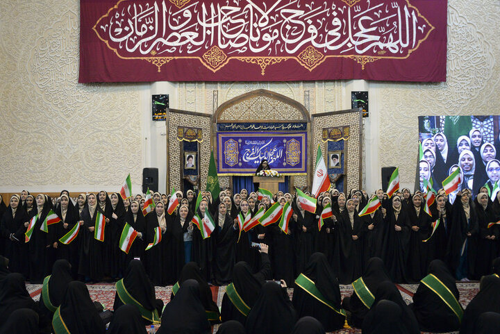 اجتماع بانوان مدافع ولایت (میثاق انقلابی) در حرم مطهر حضرت شاهچراغ (ع)