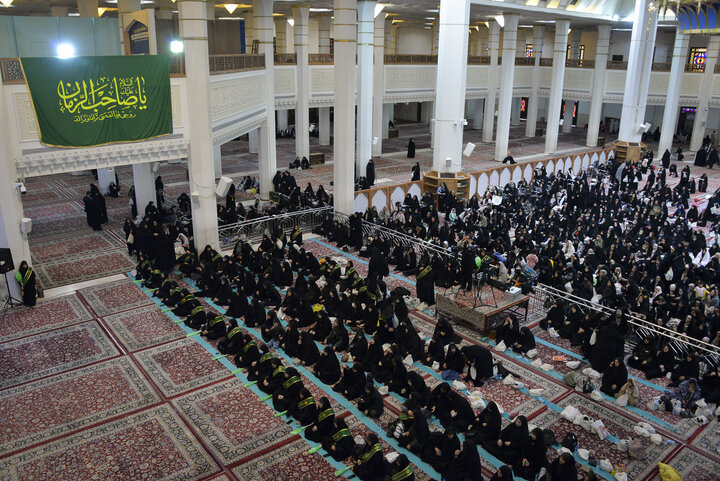 اجتماع بانوان مدافع ولایت (میثاق انقلابی) در حرم مطهر حضرت شاهچراغ (ع)