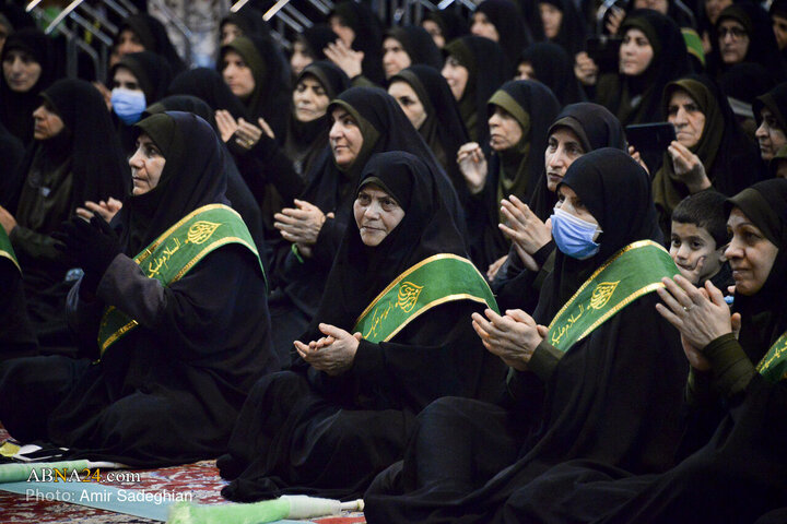 اجتماع بانوان مدافع ولایت (میثاق انقلابی) در حرم مطهر حضرت شاهچراغ (ع)