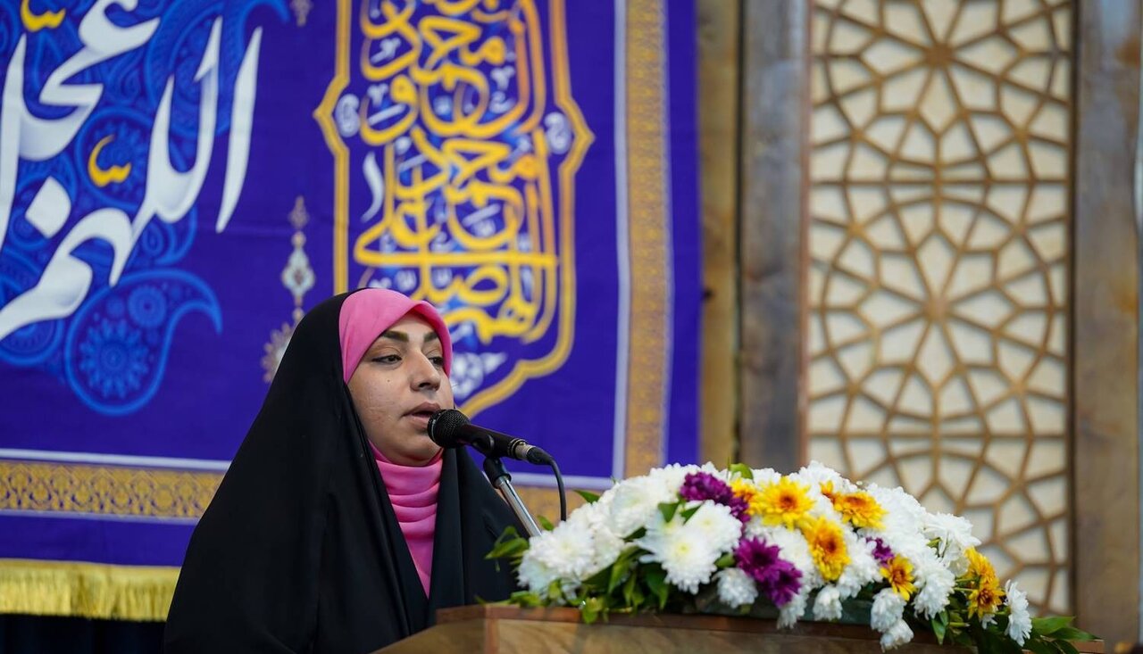 الگوی انقلاب اسلامی، زنی را معرفی می‌کند که نقش‌آفرین و اثرگذار در خانواده است