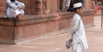 تخریب مغازه‌های مسلمانان در اوتارپرادش