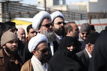 دعوت آیت الله هادوی تهرانی از مردم برای شرکت در راهپیمایی ۲۲ بهمن