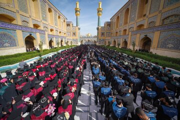 مراسم فارغ التحصیلی ۹ هزار دانشجو در آستان مقدس علوی برگزار شد + تصویر