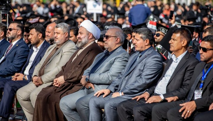 تقرير مصور/ بجهود العتبة الحسينية في ترسيخ منظومة القيم الأخلاقية..إقامة حفل تخرج (3000) طالب جامعي في العراق