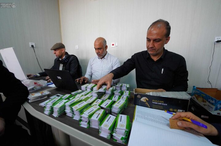 تقرير مصور/ العتبة العلوية المقدسة توزع أكثر من 3 آلاف سلّةٍ غذائية رمضانية للمحتاجين