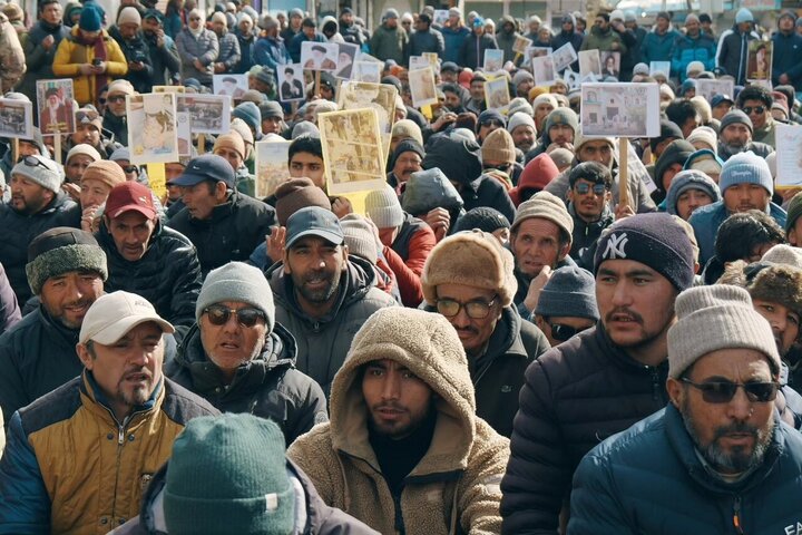 Informe fotográfico |Manifestación masiva en Kargil condena el brutal atentado terrorista contra una mezquita shií en Islamabad