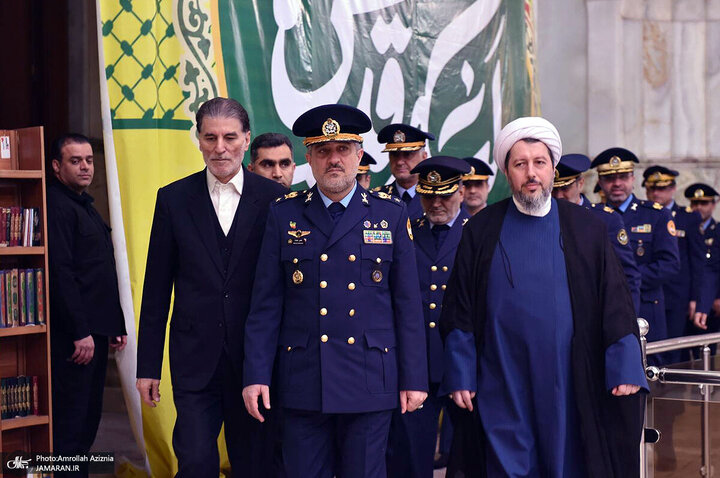 Informe fotográfico | Las fuerzas de la Aviación del Ejército iraní renuevan el pacto con los principios del Imam Jomeini (que Dios tenga misericordia de él)
