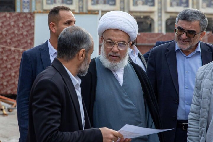 Informe fotográfico | Representante de la Máxima Autoridad Religiosa inspecciona los proyectos del atrio de Záynab (PB) y del Imam Hasán al-Muytabá (PB)
