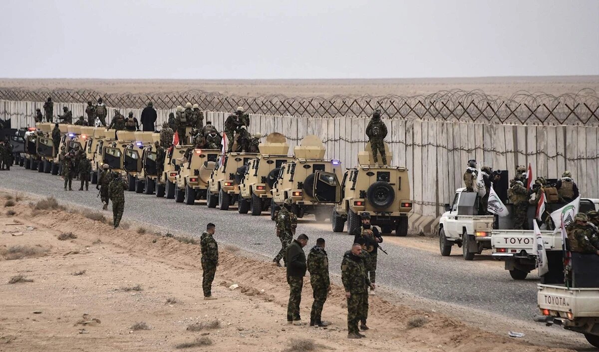 عراق بیش از ۲۲۰۰ تروریست داعشی را از زندان‌های سوریه تحویل گرفت