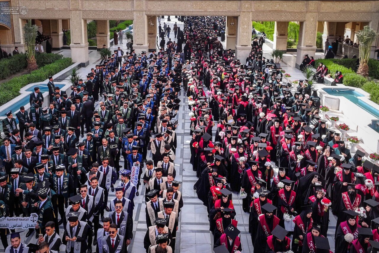 مراسم فارغ التحصیلی ۹ هزار دانشجو در آستان مقدس علوی برگزار شد + تصویر