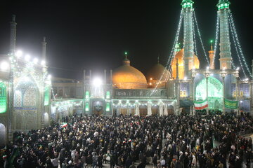 ویدئوکلیپ | طنین الله‌اکبر در آستان بانوی کرامت؛ همصدایی با پیروزی انقلاب