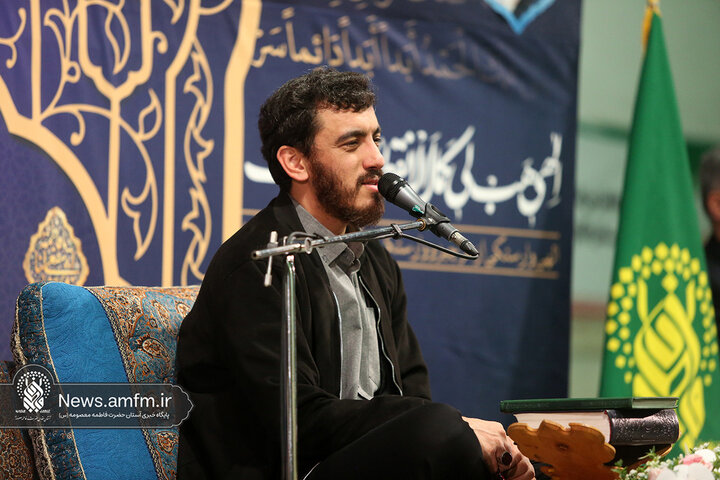 ویدیو | مرثیه‌خوانی در برنامه مناجات شعبانیه با نوای مهدی رسولی در حرم مطهر کریمه اهل‌بیت(س)