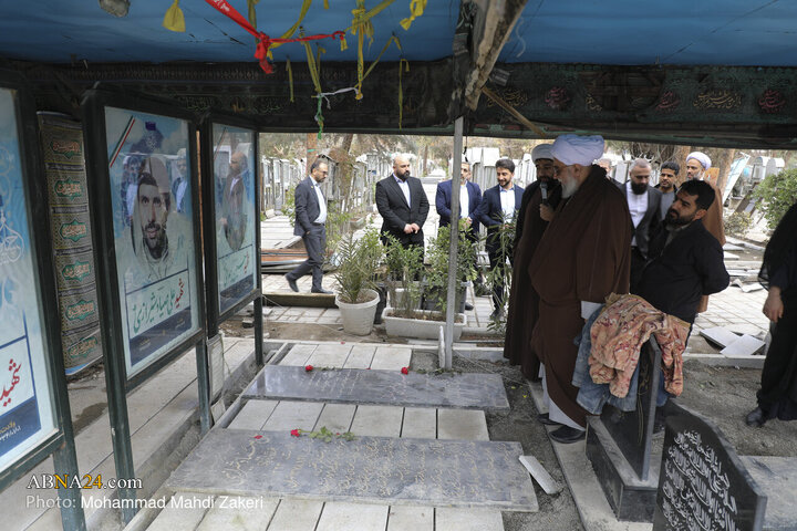 حضور دبیرکل مجمع جهانی اهل‌بیت(ع) در گلزار شهدای بهشت زهرا(س)