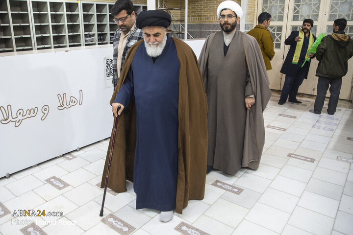 غبار روبی مضجع شریف امامزاده موسی مبرقع(ع)