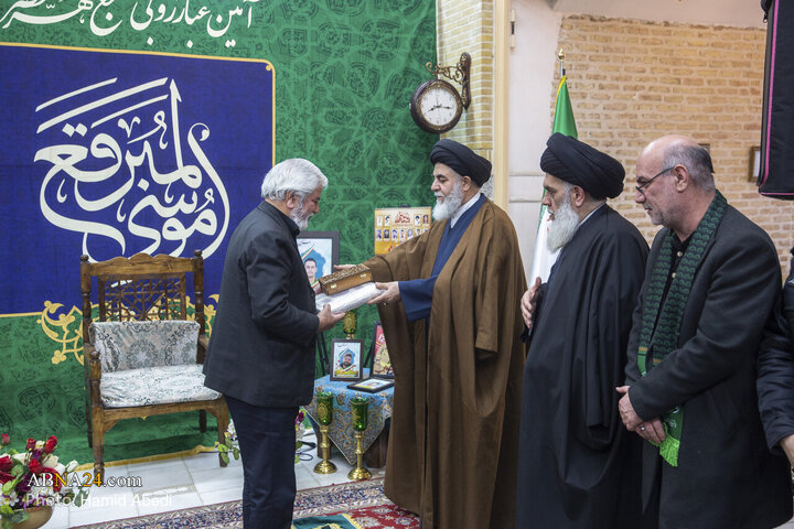 غبار روبی مضجع شریف امامزاده موسی مبرقع(ع)