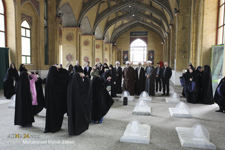 Hebûna Sekreterê Giştî yê Civata Cîhanî ya Ehlê Beytê (S.X )li Gulzara Şehîdan Beheşta Zehra