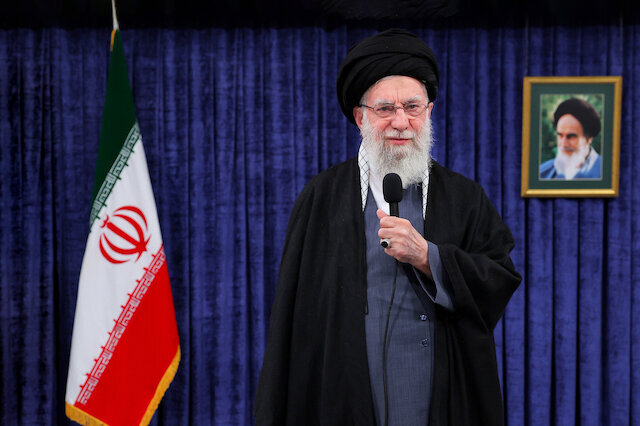 Imam Khamenei: Drive enemy to despair by participating in 22nd of Bahman rallies