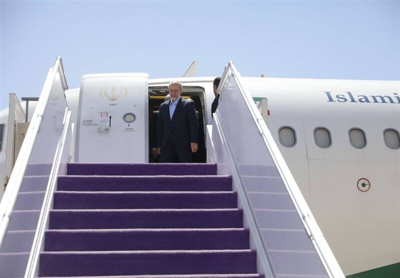 لاريجاني يزور مسقط لإجراء محادثات حول التطورات الإقليمية والدولية