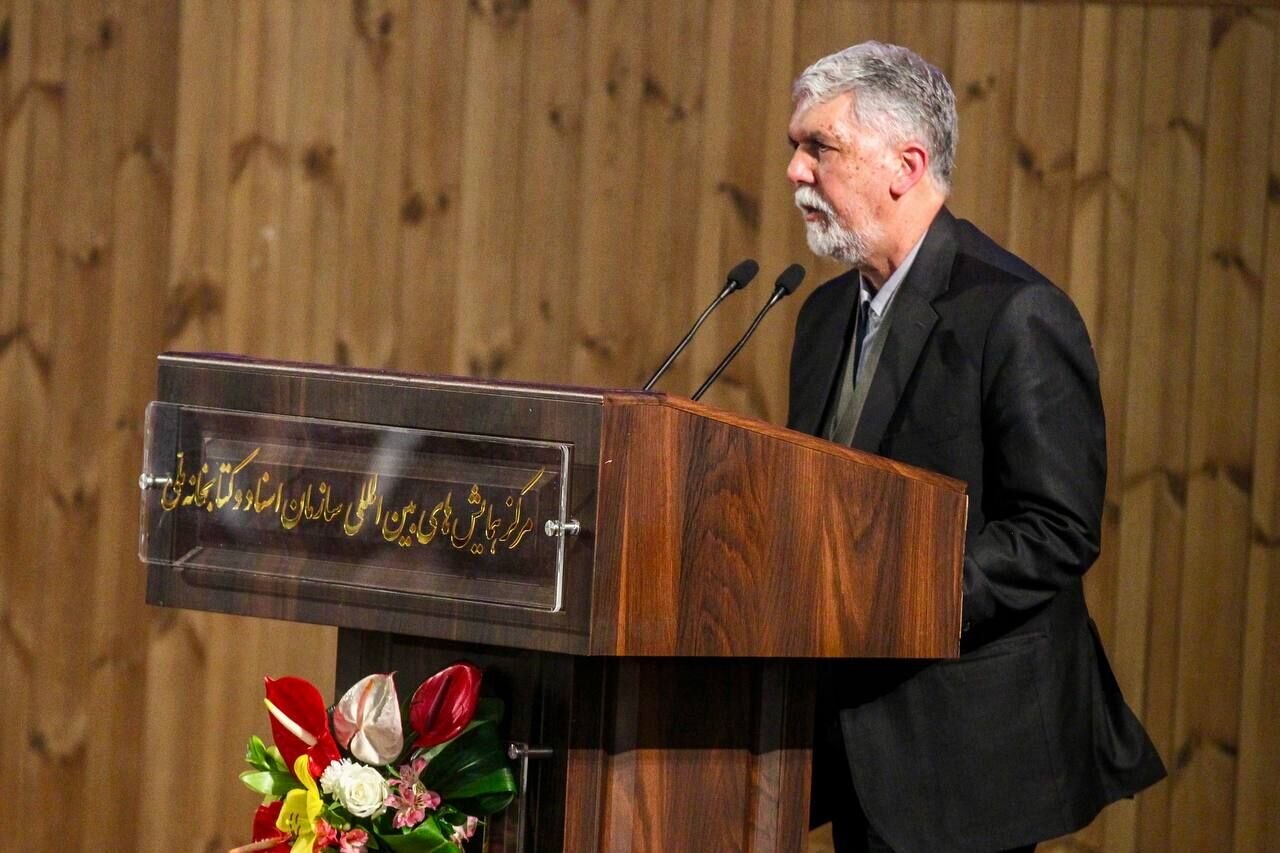 İran monoteist dinlər arasında birgəyaşayış və qarşılıqlı hörmət diyarıdır