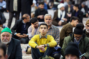 گزارش تصویری | گرامیداشت سالگرد یوم الله ۲۲ بهمن در حرم مطهر کریمه اهل‌بیت(س)