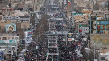 Irán ratifica unidad y rechaza amenazas en aniversario de su Revolución