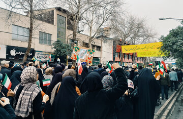 비디오 | 이란 민족이 여전히 제국주의 세력에 맞서 굳건히 서 있으며,