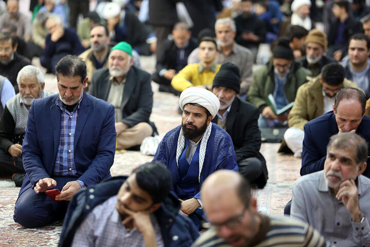 گرامیداشت سالگرد یوم الله ۲۲بهمن در حرم مطهر بانوی کرامت