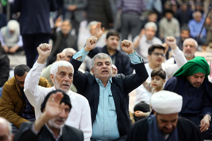 گرامیداشت سالگرد یوم الله ۲۲بهمن در حرم مطهر بانوی کرامت