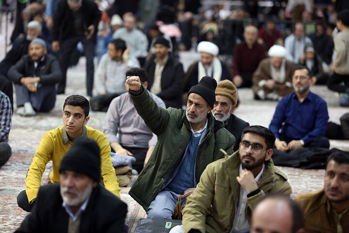 گرامیداشت سالگرد یوم الله ۲۲بهمن در حرم مطهر بانوی کرامت