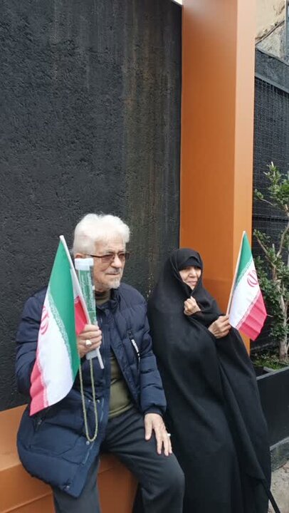 ۲۲ بهمن ساری