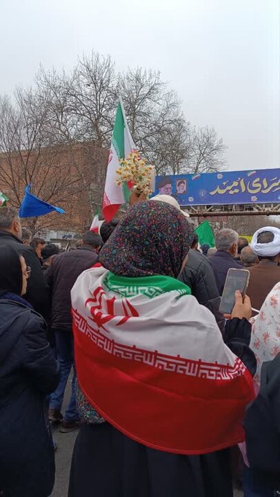 ۲۲ بهمن ساری