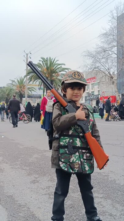 ۲۲ بهمن ساری