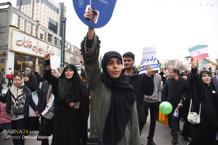 Photos: People of Mashhad mark 22 Bahman