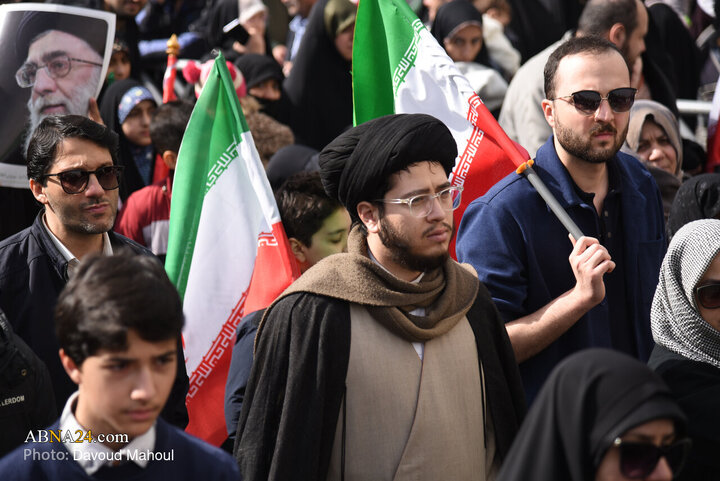 Photos: People of Mashhad mark 22 Bahman