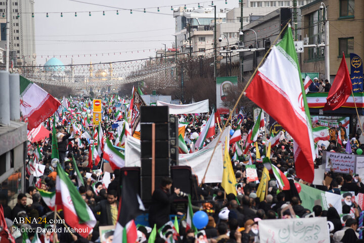Photos: People of Mashhad mark 22 Bahman
